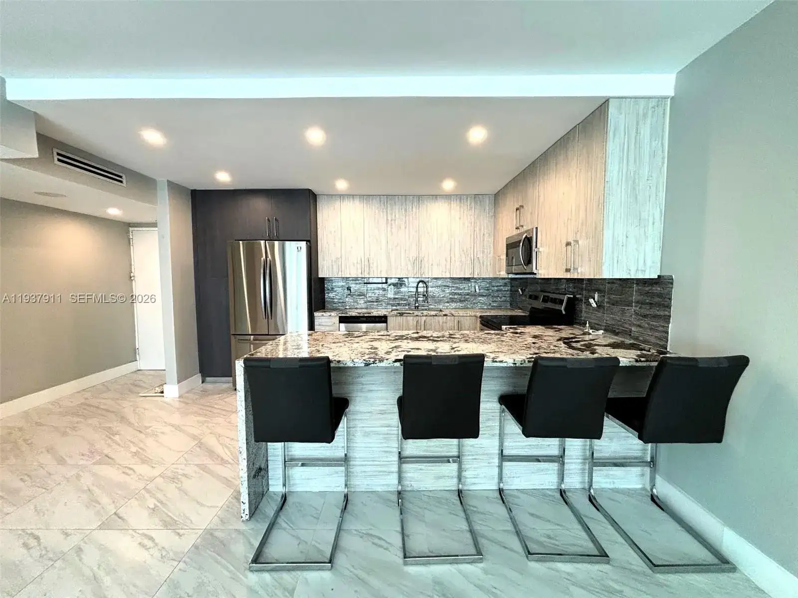 19380 Collins Ave # 914, Sunny Isles Beach FL 33160 photo 4