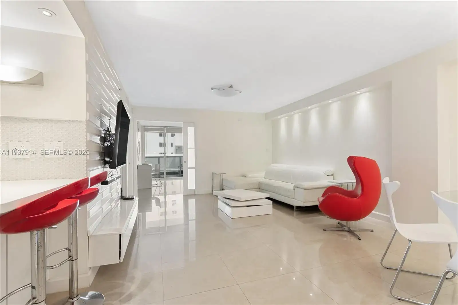 2401 Collins Ave # 1110, Miami Beach FL 33140 photo 3