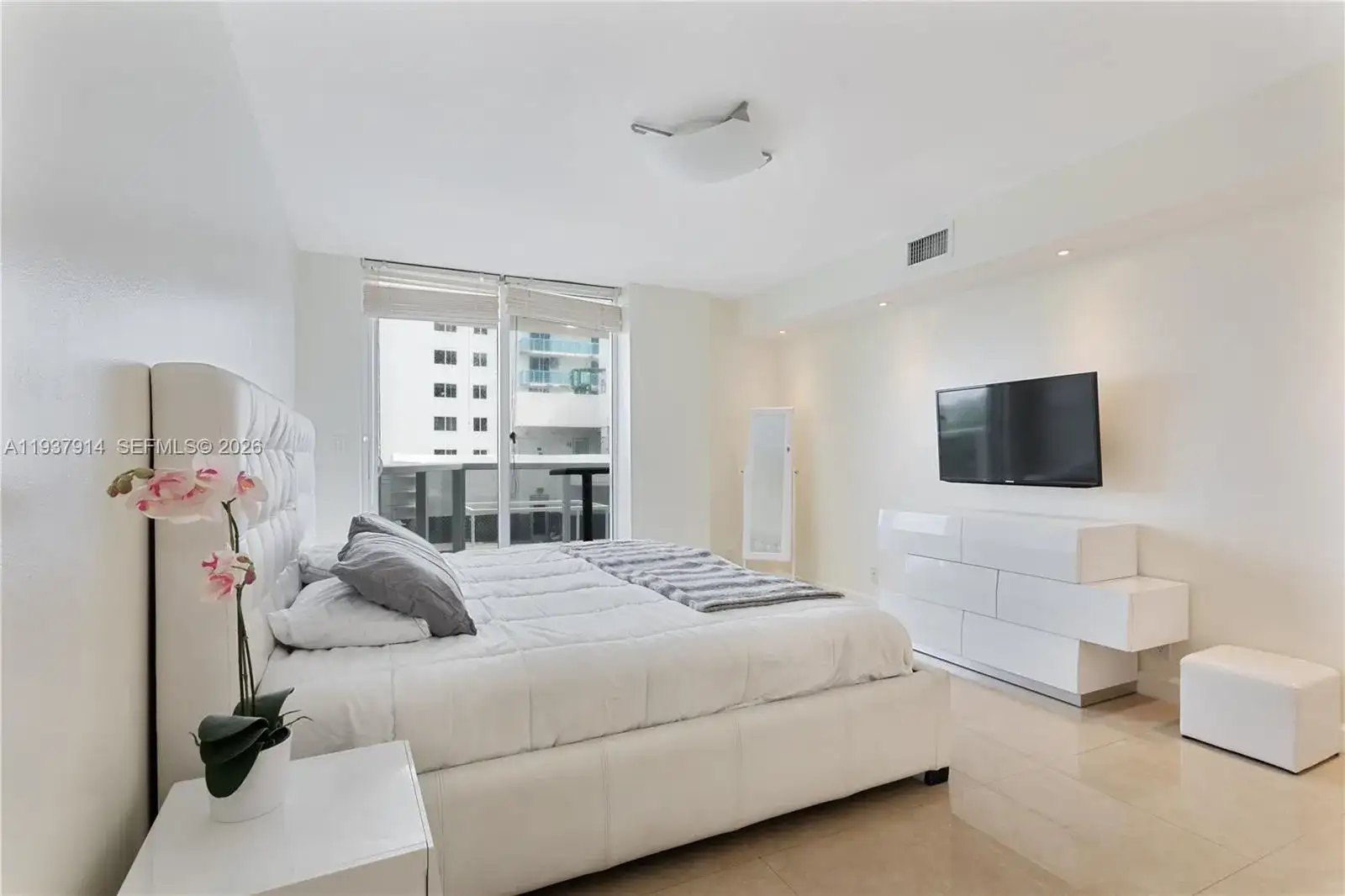 2401 Collins Ave # 1110, Miami Beach FL 33140 photo 5