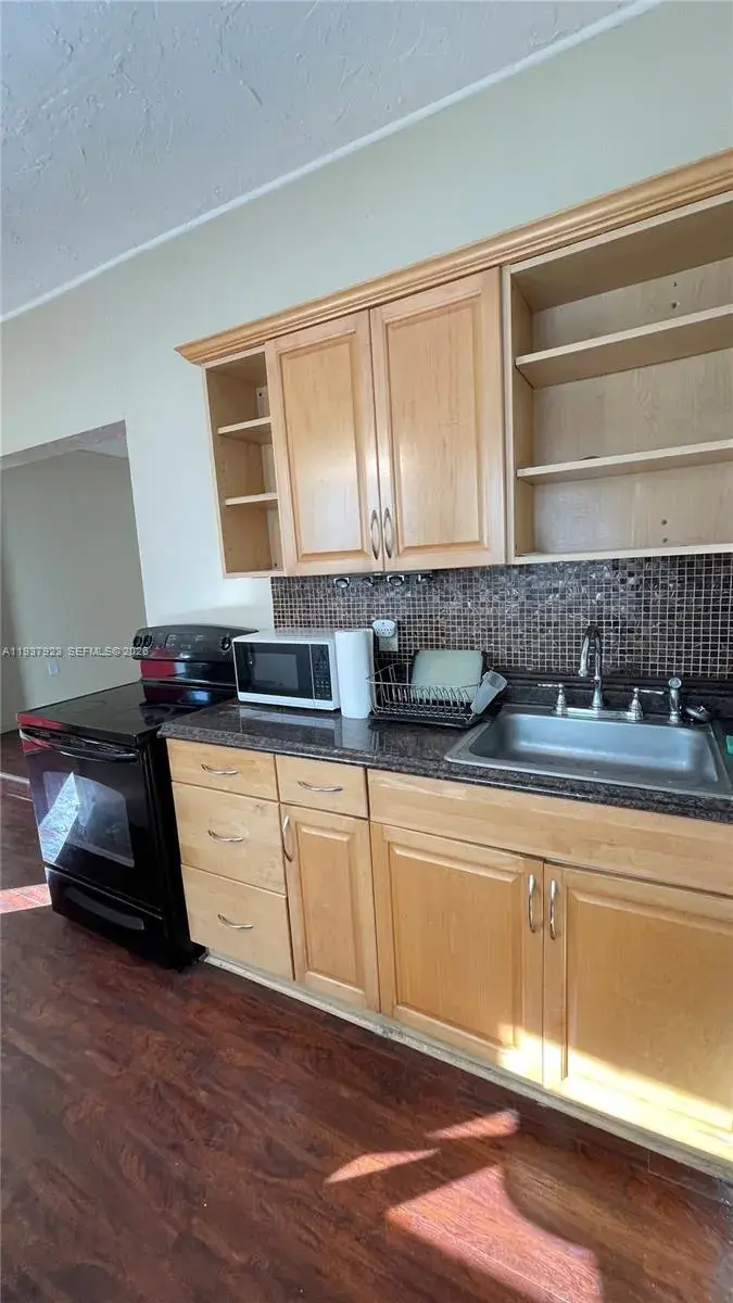 1857 Buchanan St # 8, Hollywood FL 33020
