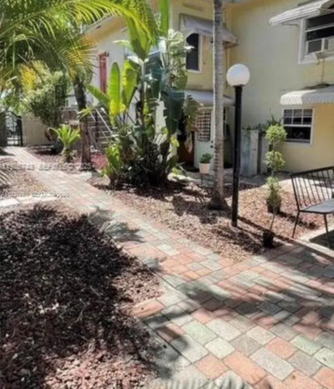 1857 Buchanan St # 8, Hollywood FL 33020