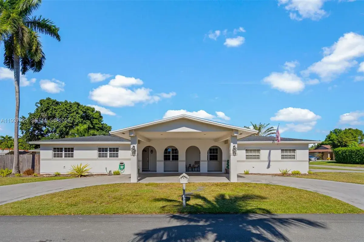12805 SW 193rd Ter, Miami FL 33177