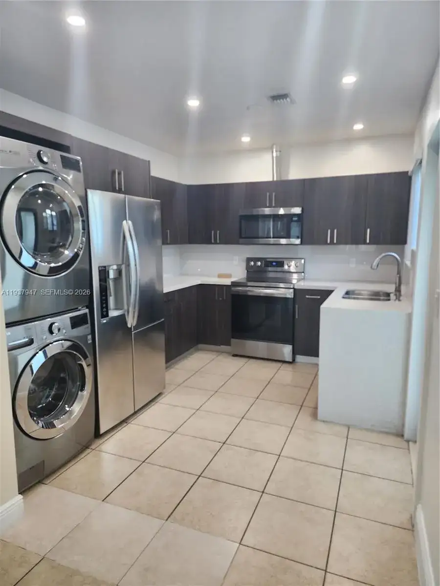 310-312 SW 36th Ave, Miami FL 33135 photo 2