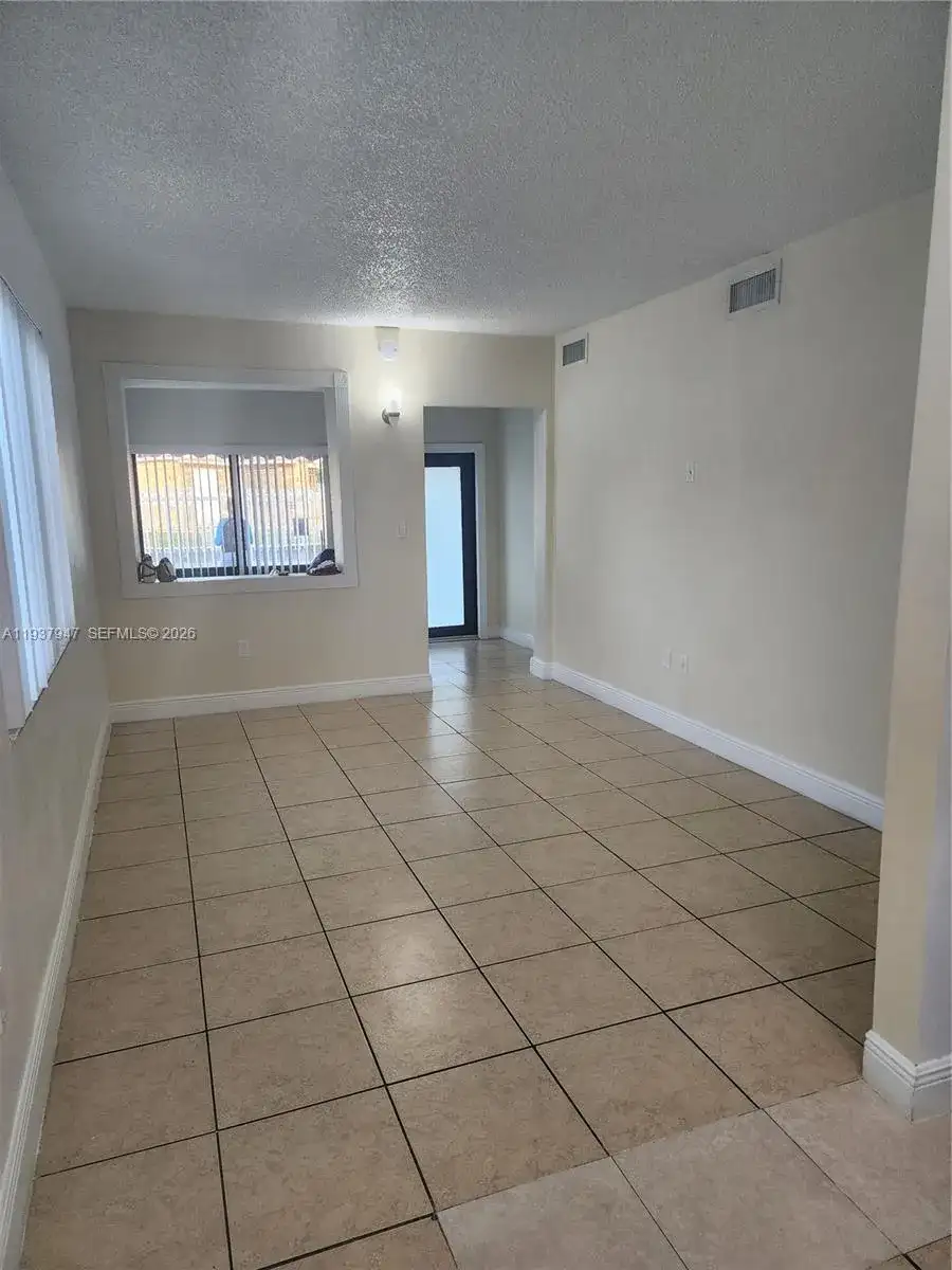 310-312 SW 36th Ave, Miami FL 33135 photo 4