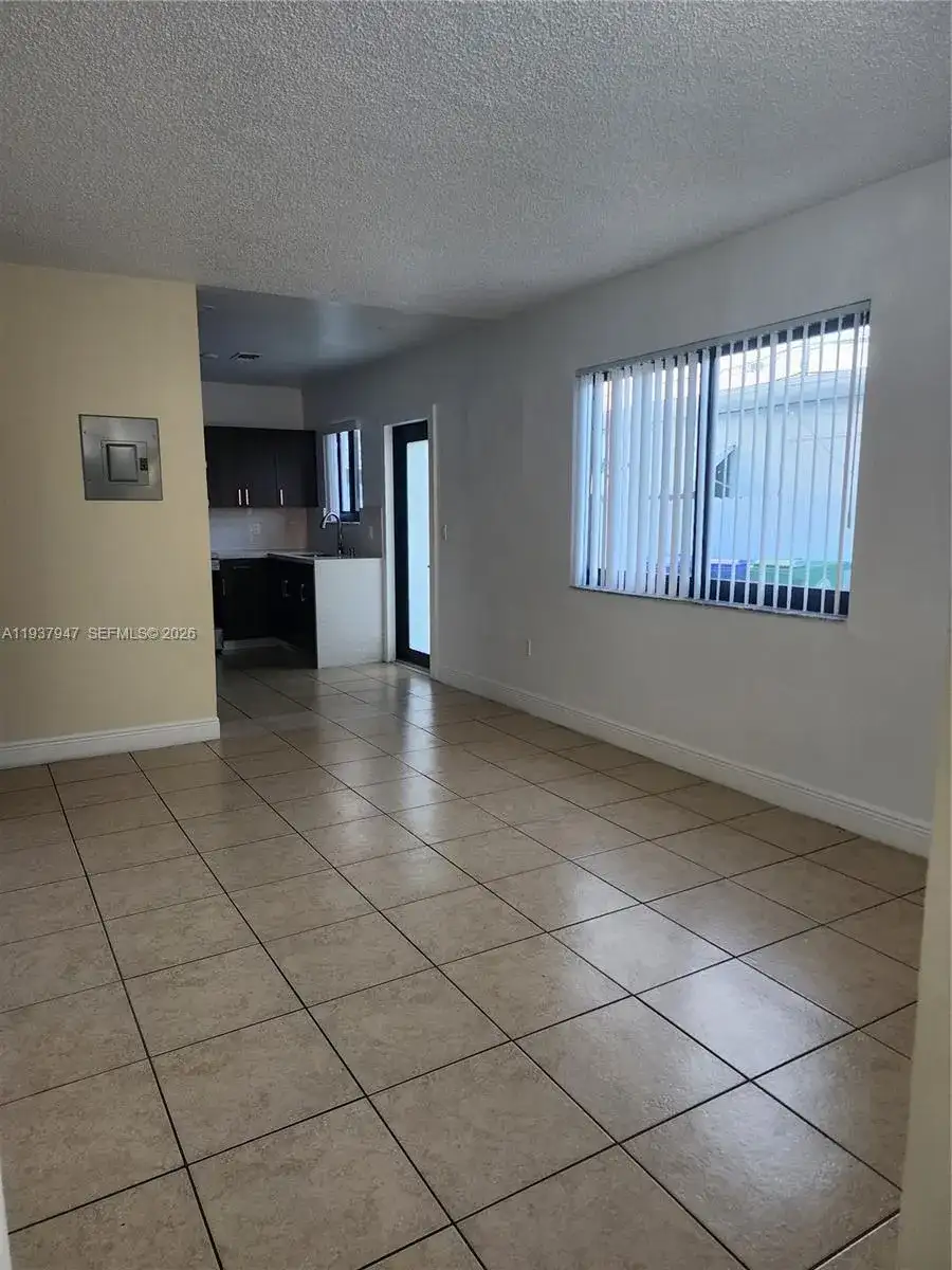 310-312 SW 36th Ave, Miami FL 33135 photo 5