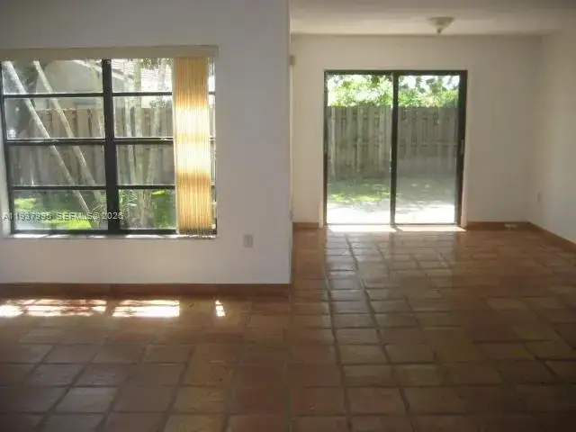 13224 SW 10 TE, Miami FL 33184 photo 2