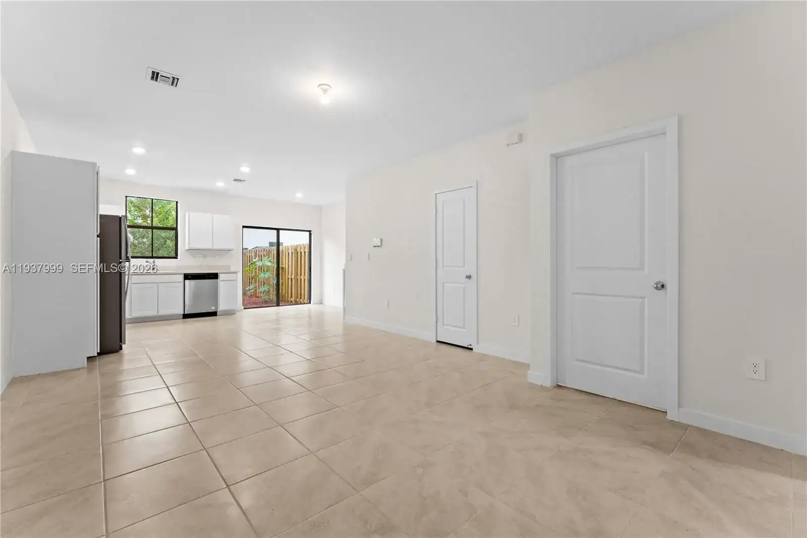 433 NE 12th St # 433, Florida City FL 33034 photo 2