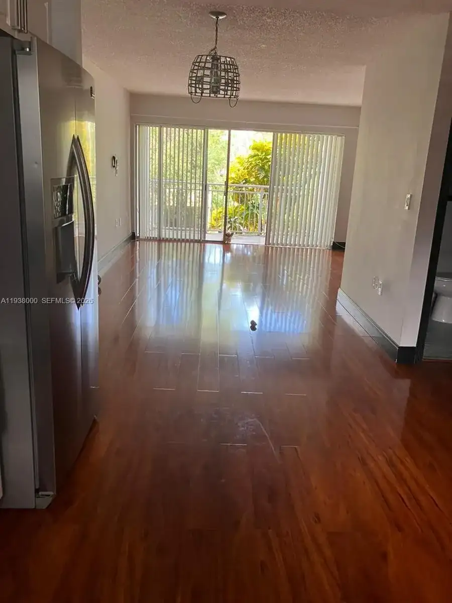 9351 Fontainebleau Blvd # B206, Miami FL 33172 photo 2