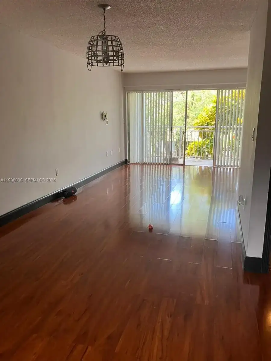 9351 Fontainebleau Blvd # B206, Miami FL 33172 photo 3