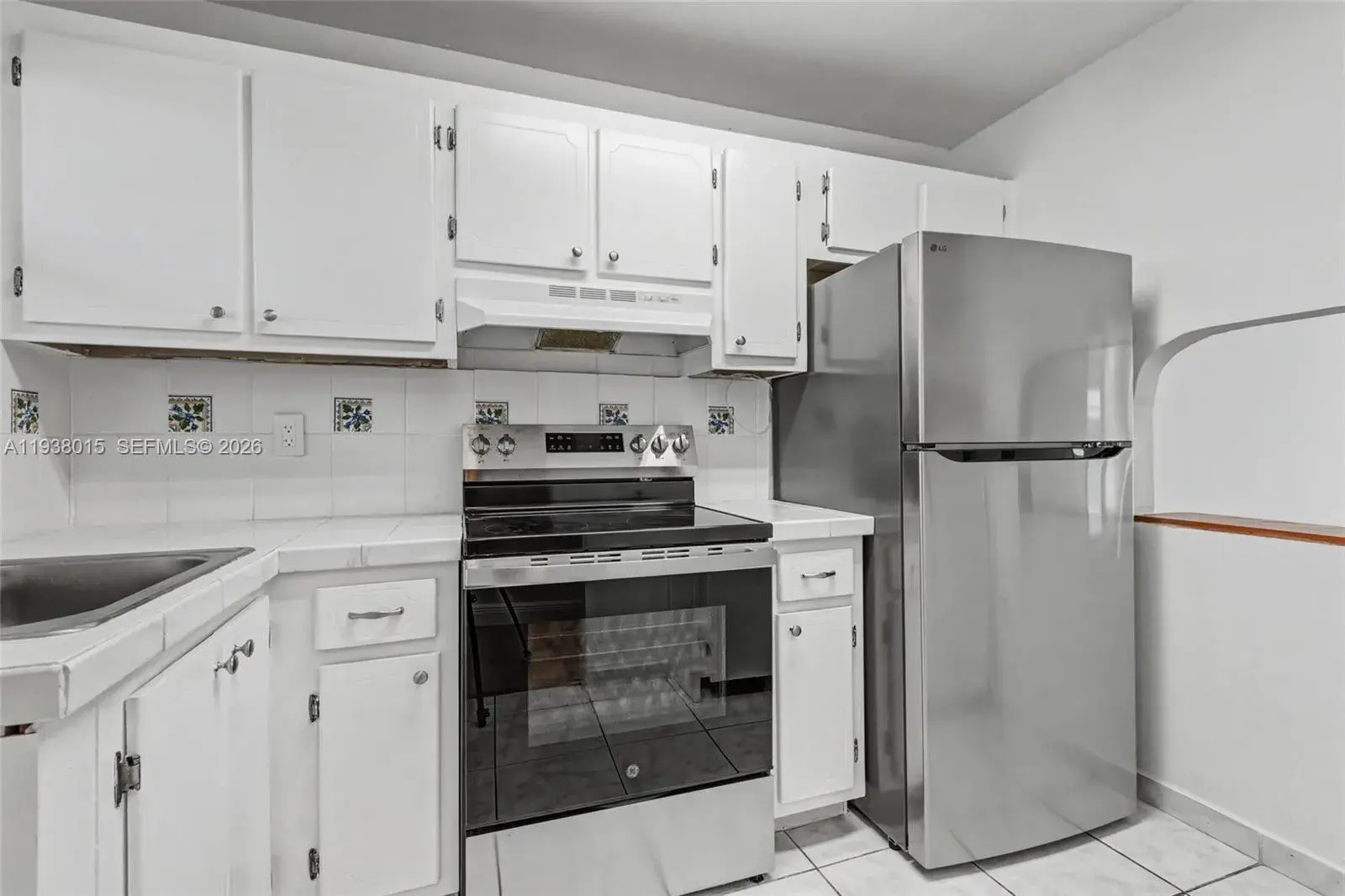 2831 Sunrise Lakes Dr. E # 204, Sunrise FL 33322