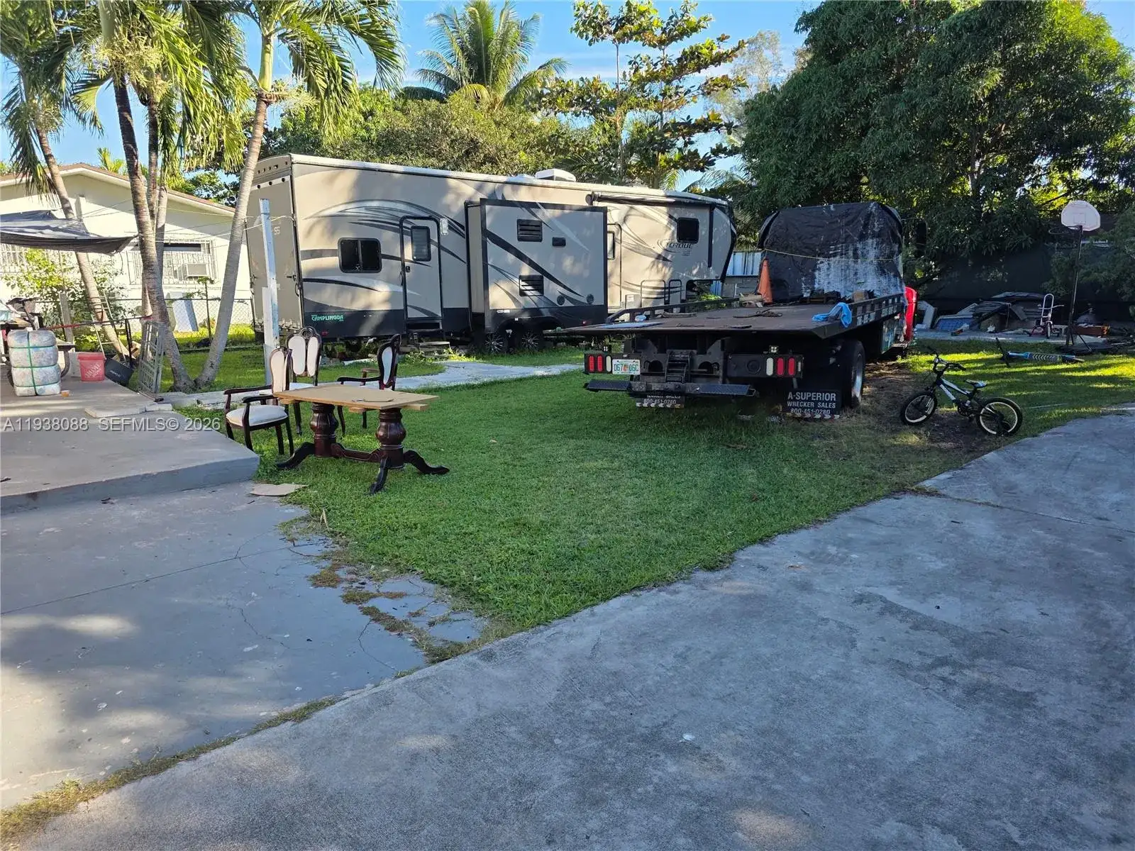 1490 NE 147th St, Miami FL 33161 photo 3