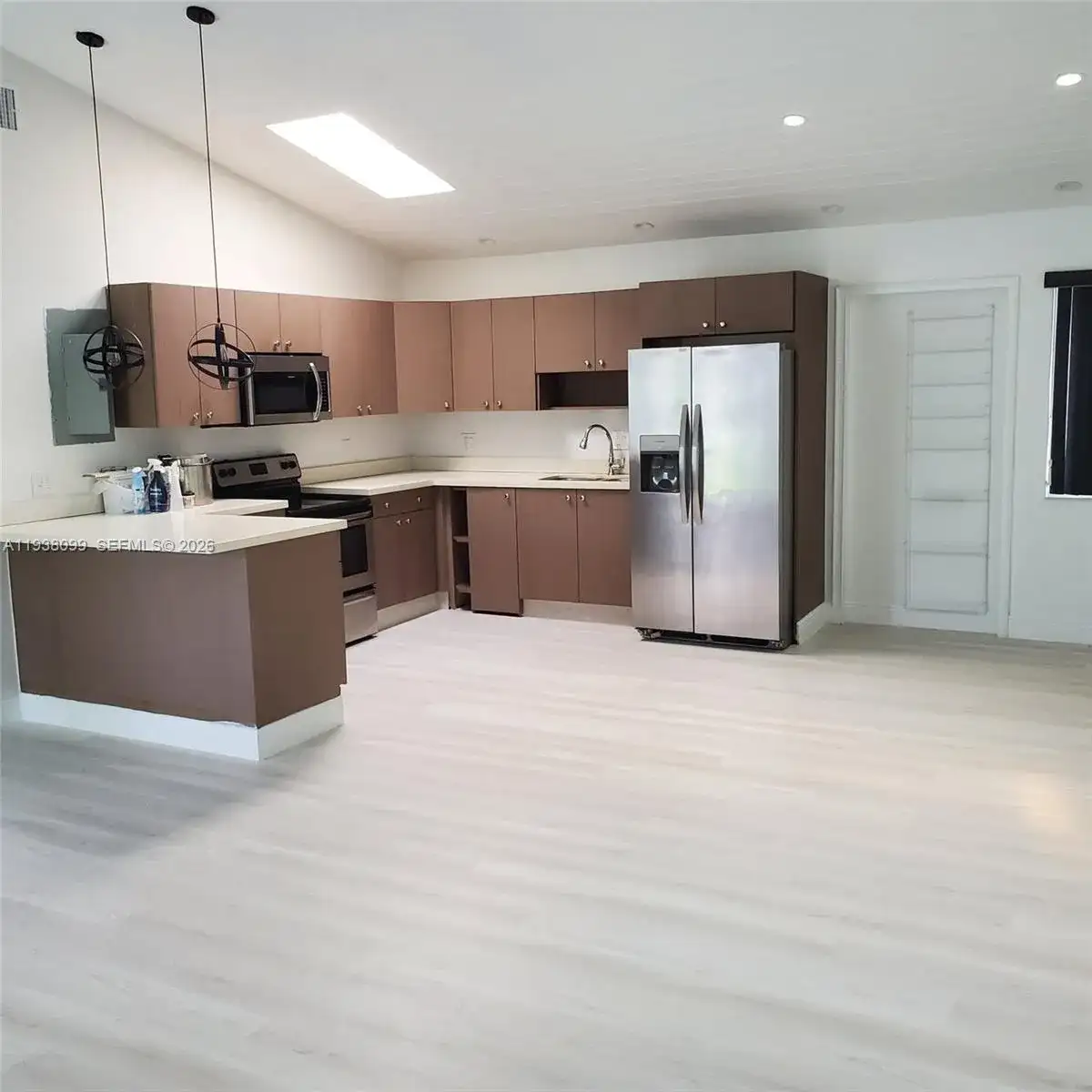 326 NE 118th St # 1, Miami FL 33161 photo 3