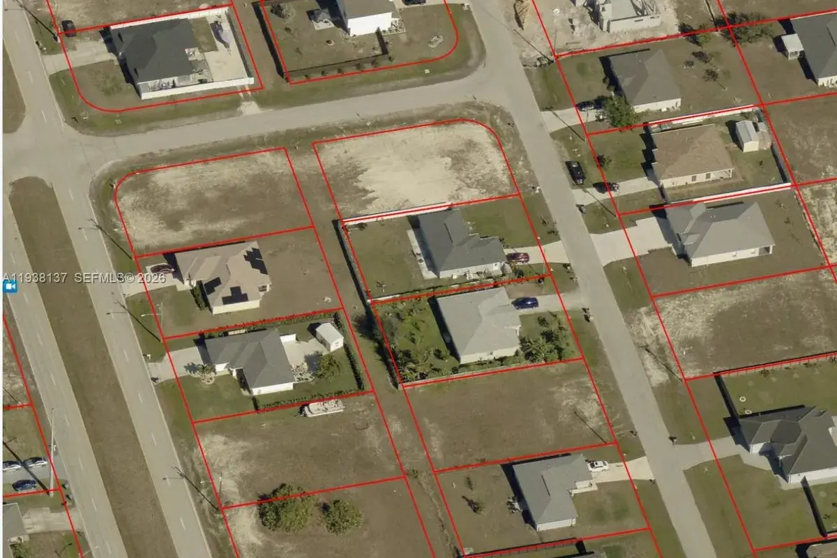 2129 Santa Barbara Blvd N, Cape Coral FL 33993
