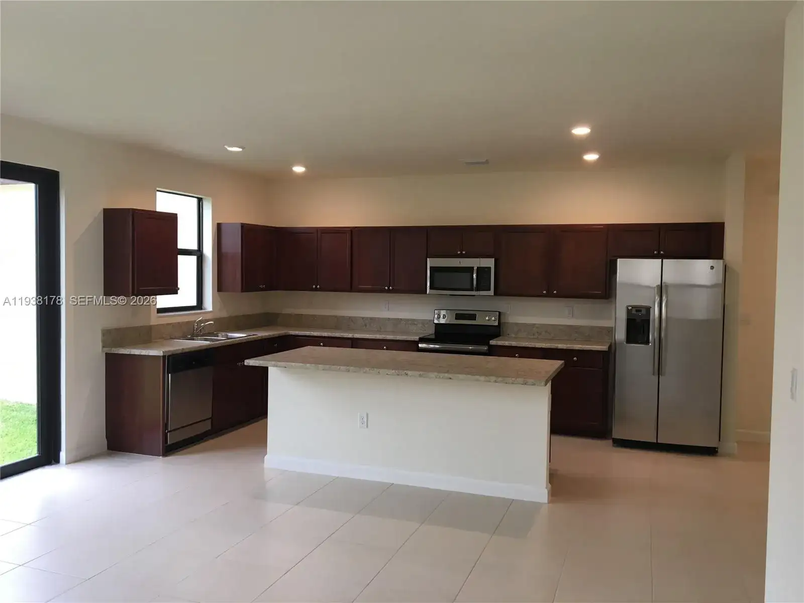 191 SE 35 TH AV., Homestead FL 33033 photo 5