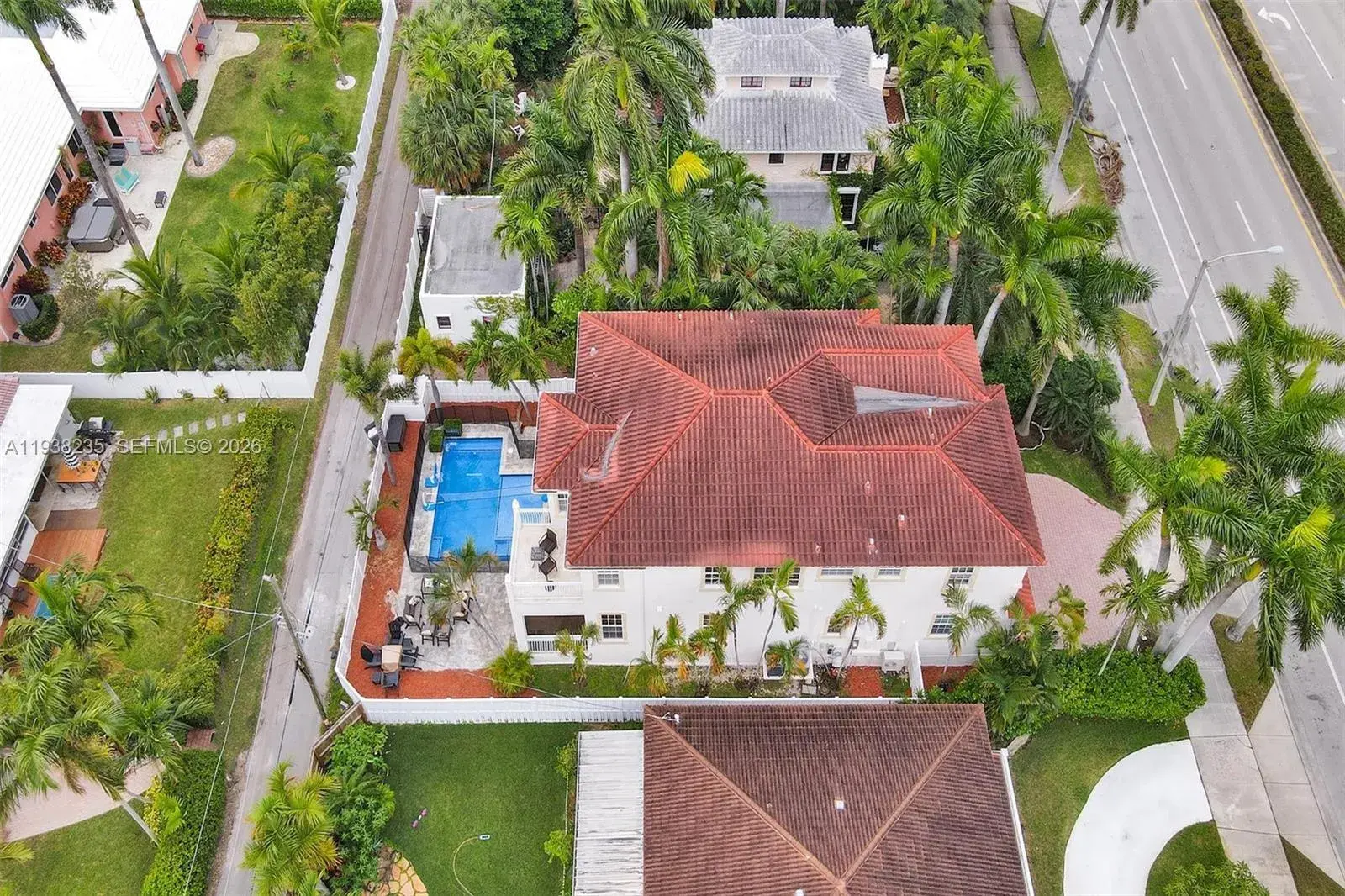 832 Hollywood Blvd, Hollywood FL 33019