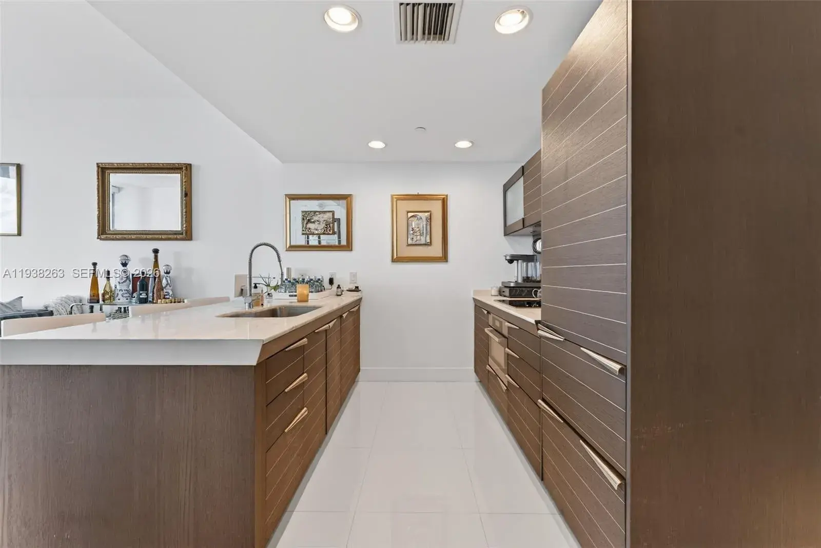 200 Biscayne Boulevard Way # 4414, Miami FL 33131