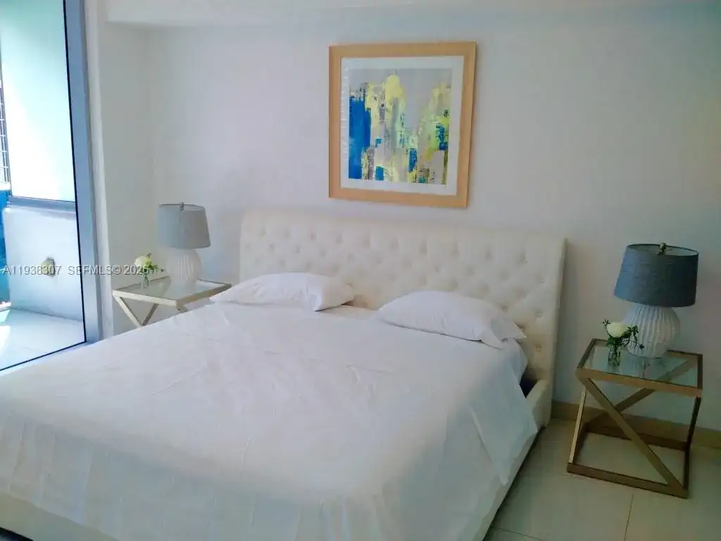 200 Biscayne Boulevard Way # 906, Miami FL 33131 photo 2
