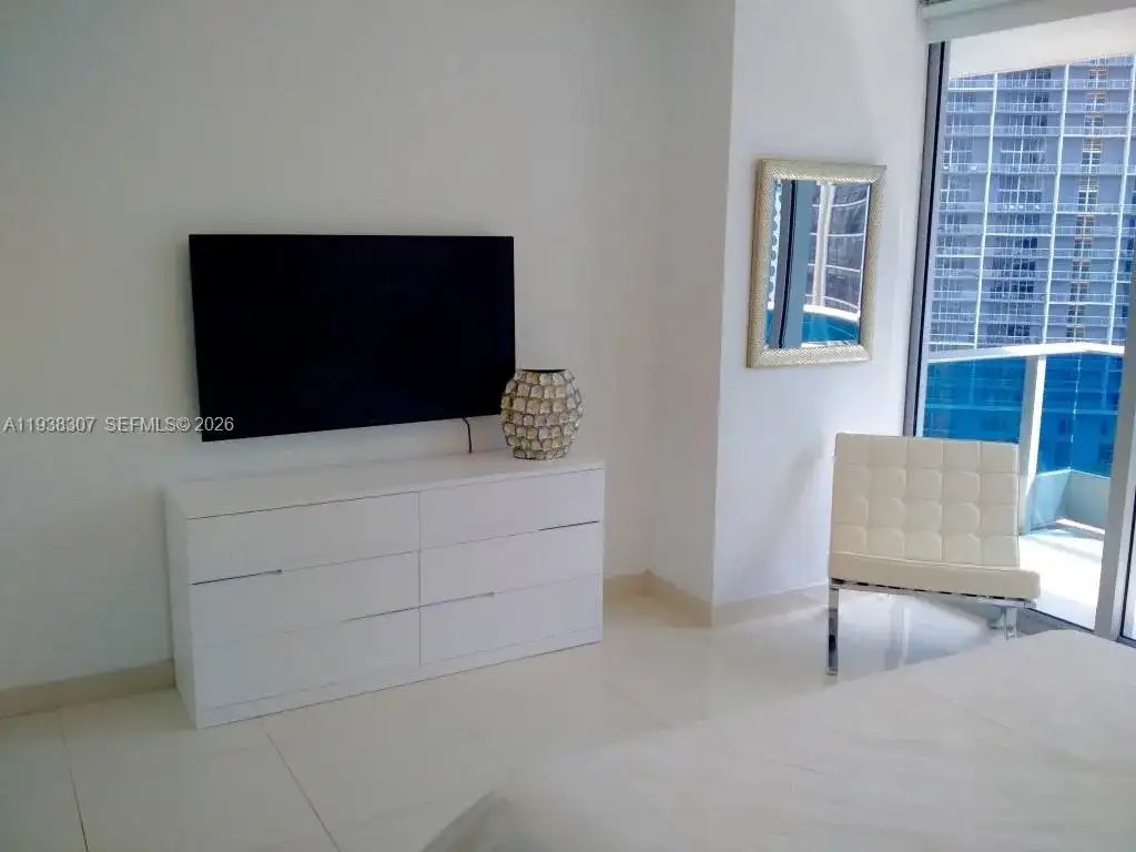 200 Biscayne Boulevard Way # 906, Miami FL 33131 photo 3