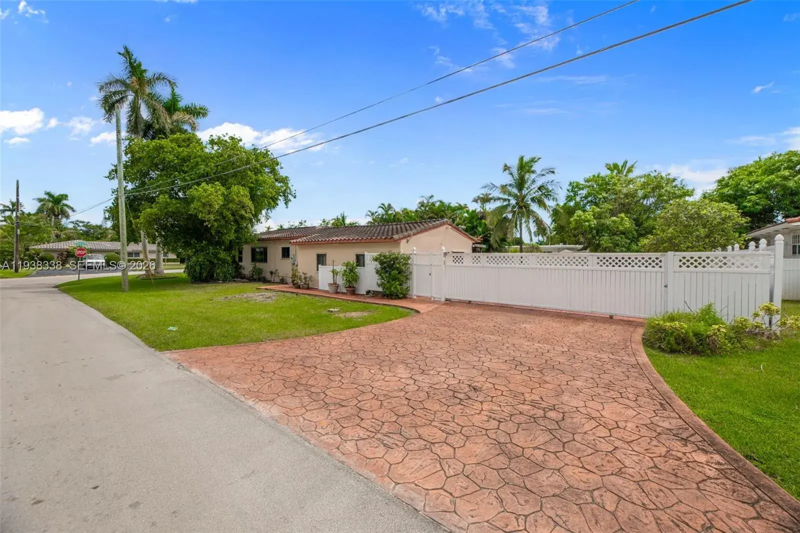 11490 W Biscayne Canal Rd, Miami FL 33161 photo 5
