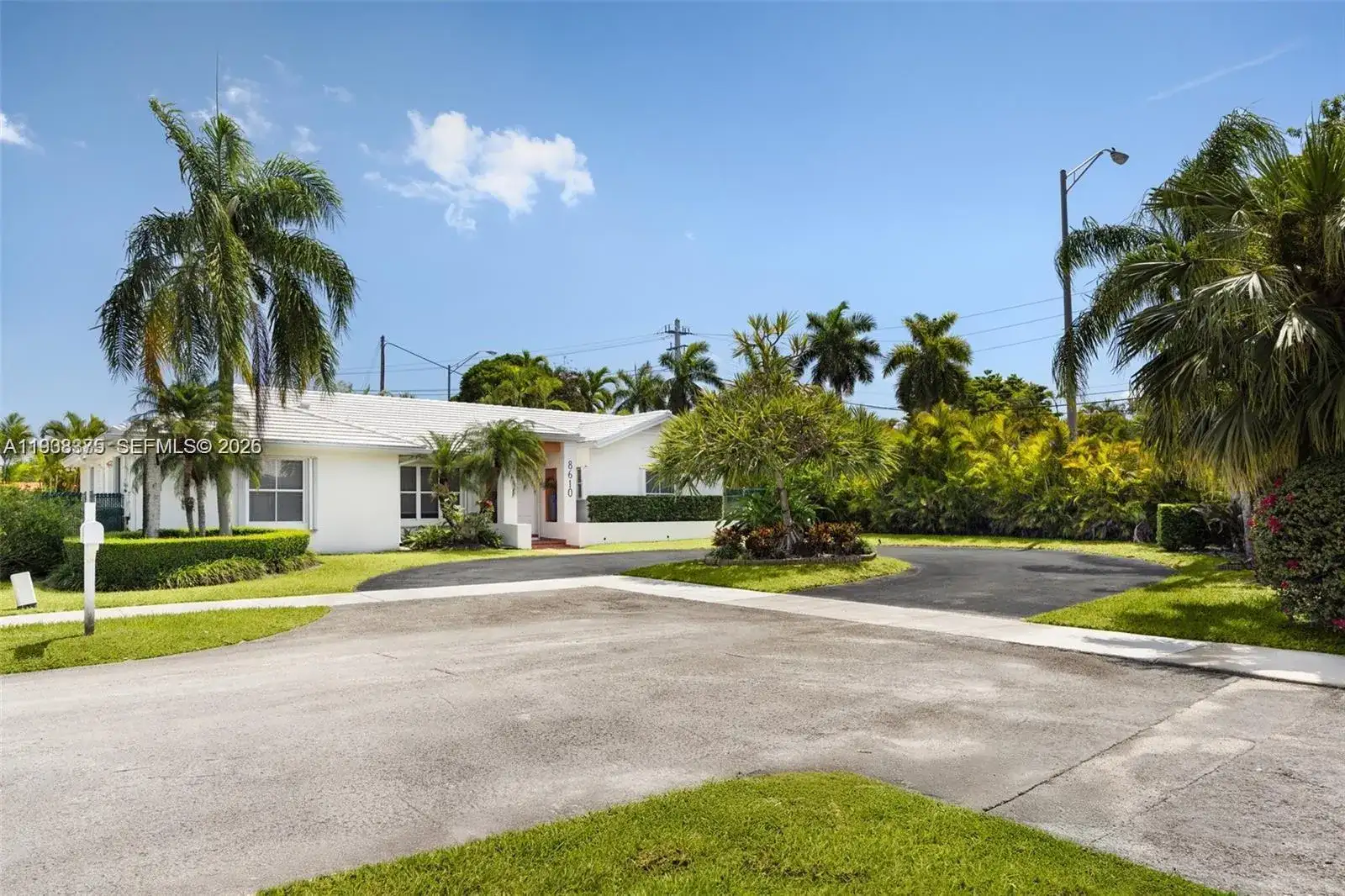 8610 SW 83rd St, Miami FL 33143 photo 2