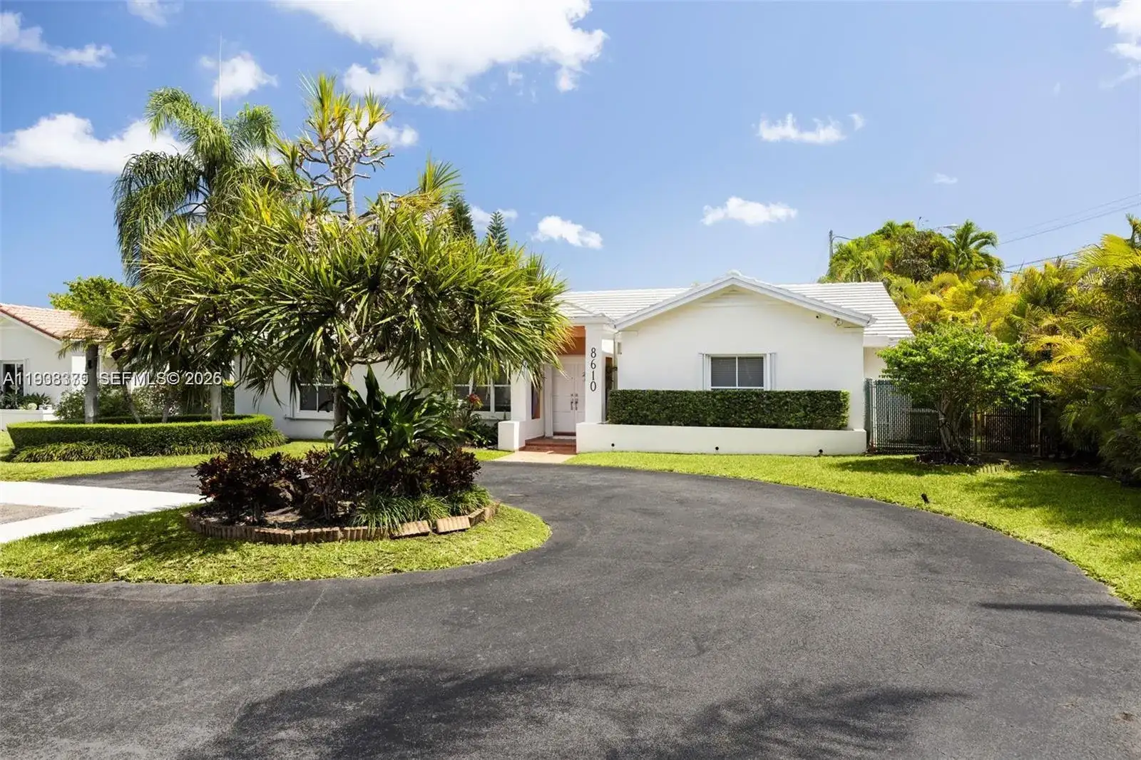 8610 SW 83rd St, Miami FL 33143 photo 3