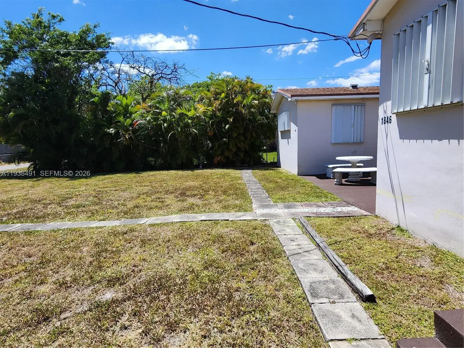 1846 Wiley St, Hollywood FL 33020 photo 2
