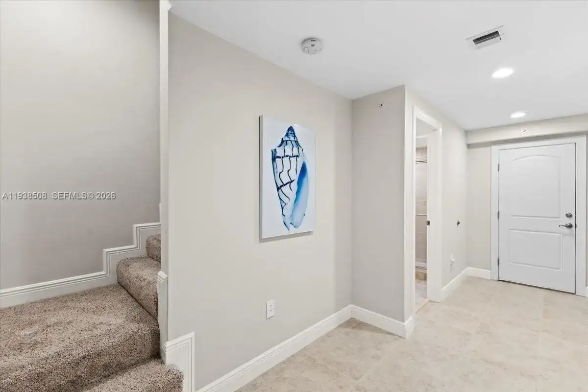 630 SE 15th St # 3, Fort Lauderdale FL 33316 photo 5