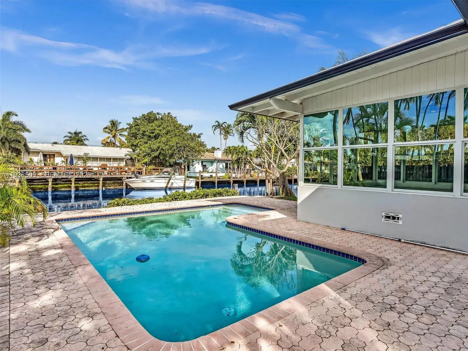 2141 NE 18th Ave, Wilton Manors FL 33305 photo 3