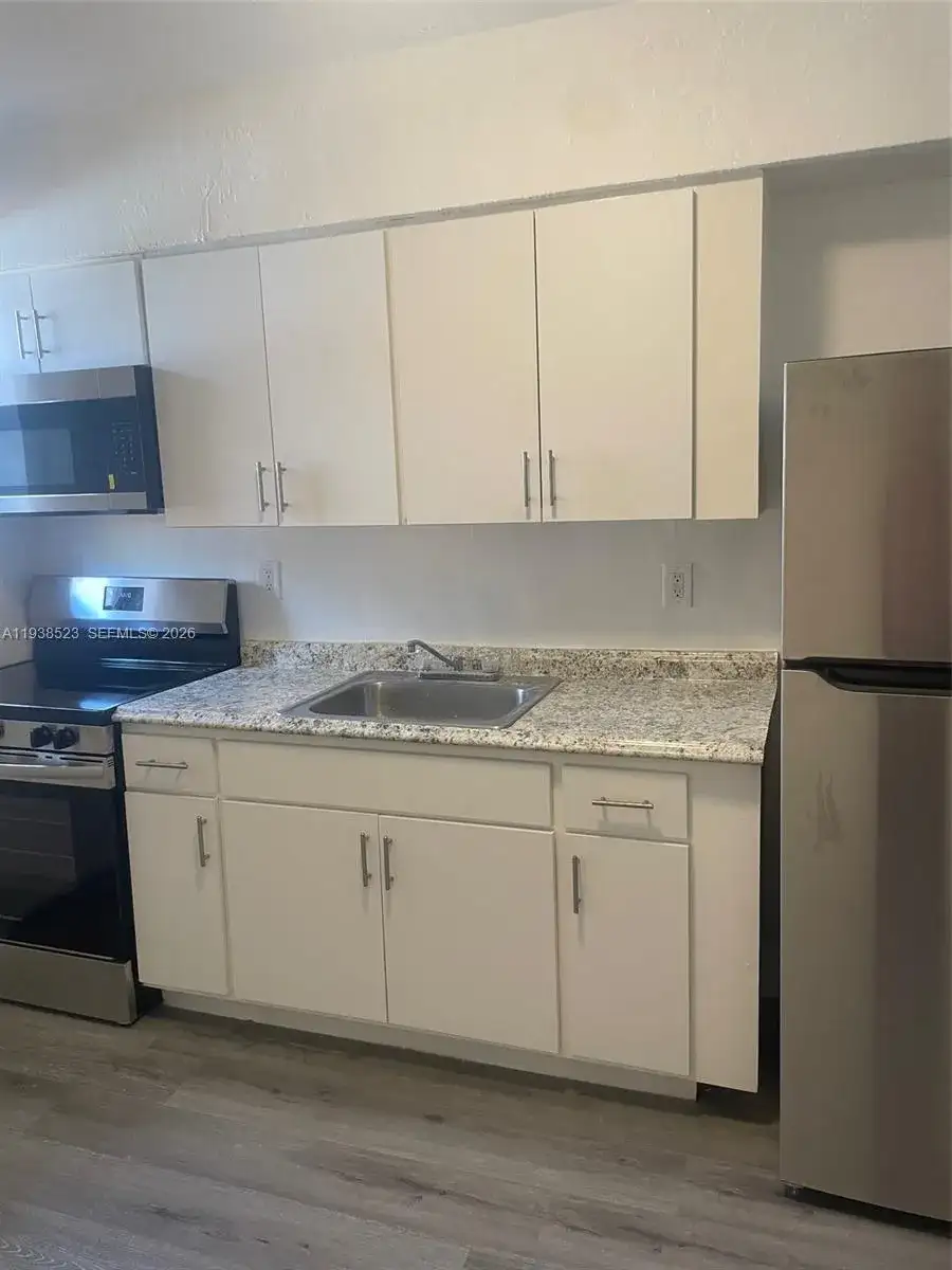 1831 NW 41 st, Miami FL 33142 photo 5