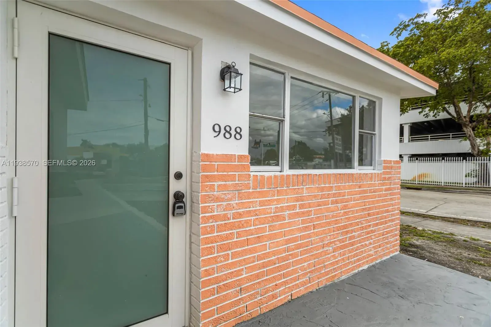 988 NW 10th St # 1, Hallandale Beach FL 33009