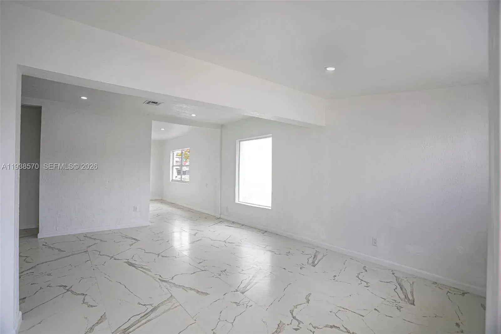 988 NW 10th St # 1, Hallandale Beach FL 33009