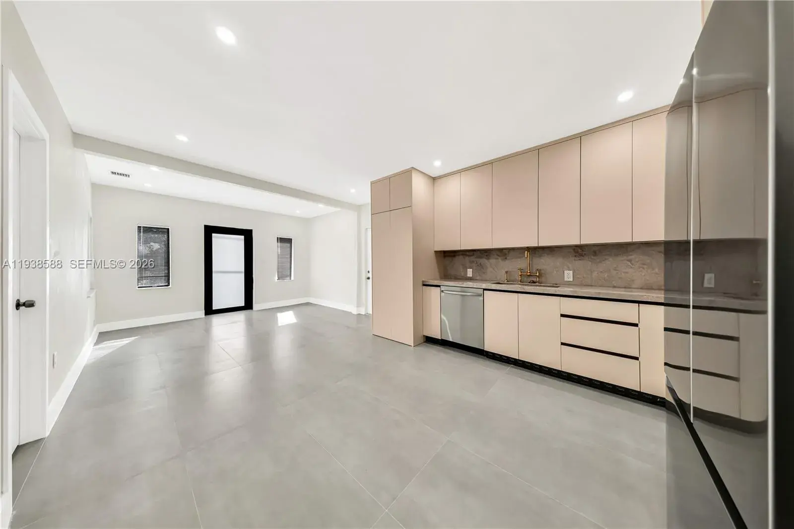 807 NW 51st St, Miami FL 33127