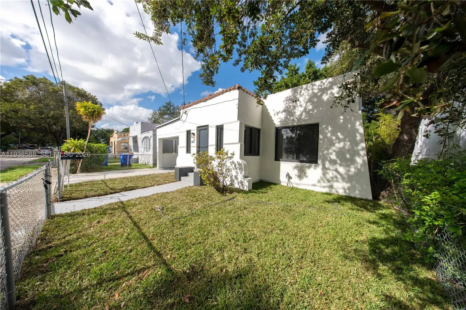 807 NW 51st St, Miami FL 33127
