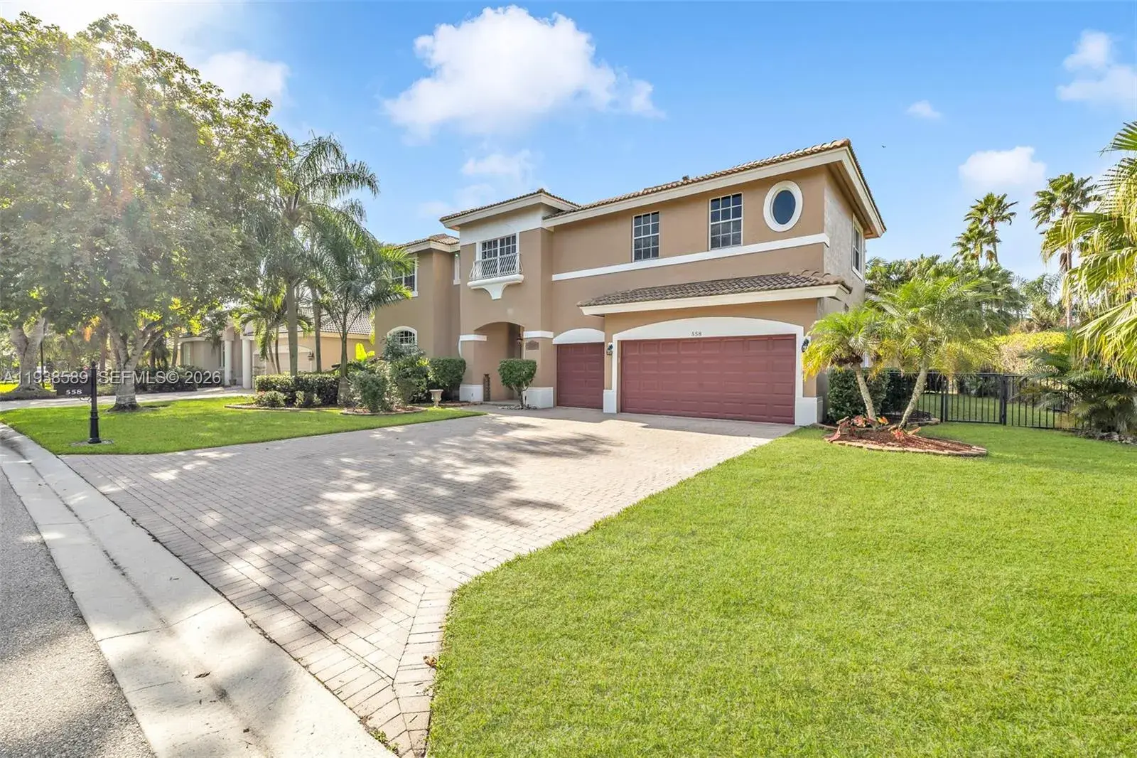 558 NW 118th Ave, Coral Springs FL 33071
