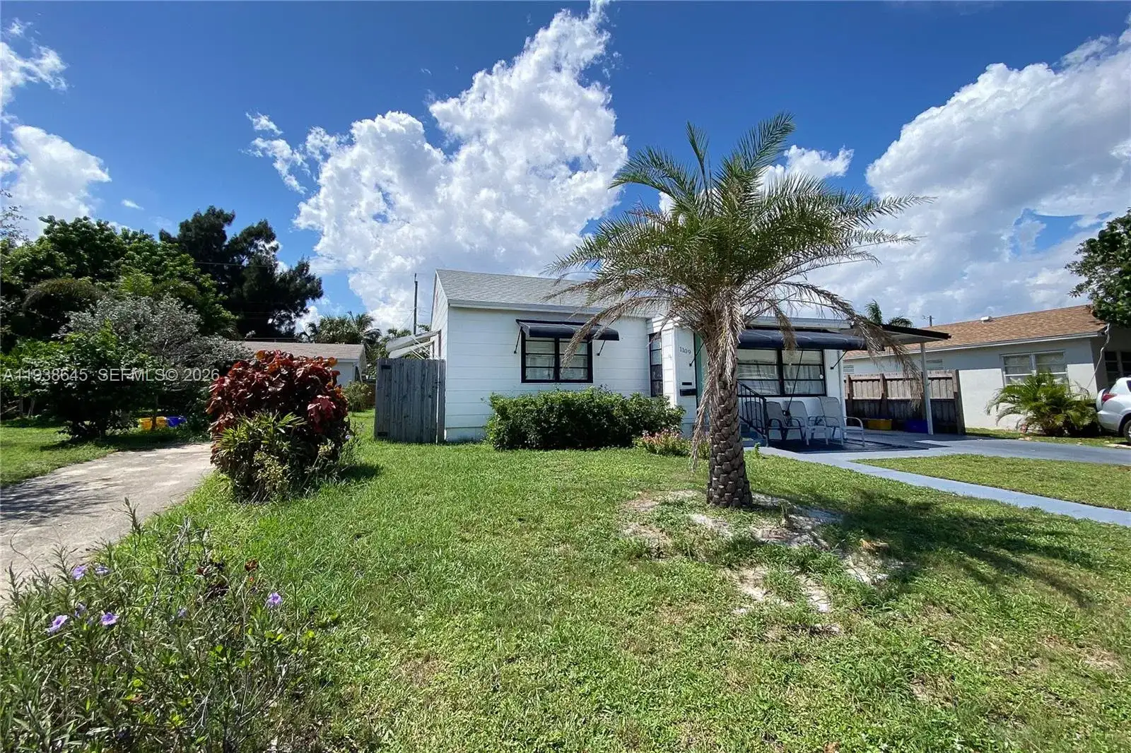 1109 S M St, Lake Worth FL 33460 photo 2