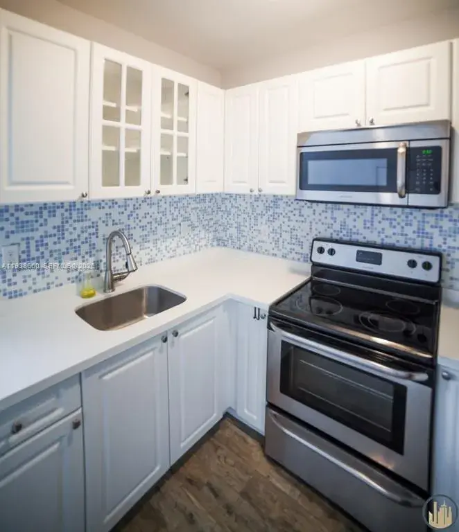 53 NE 49th St # 1, Miami FL 33137