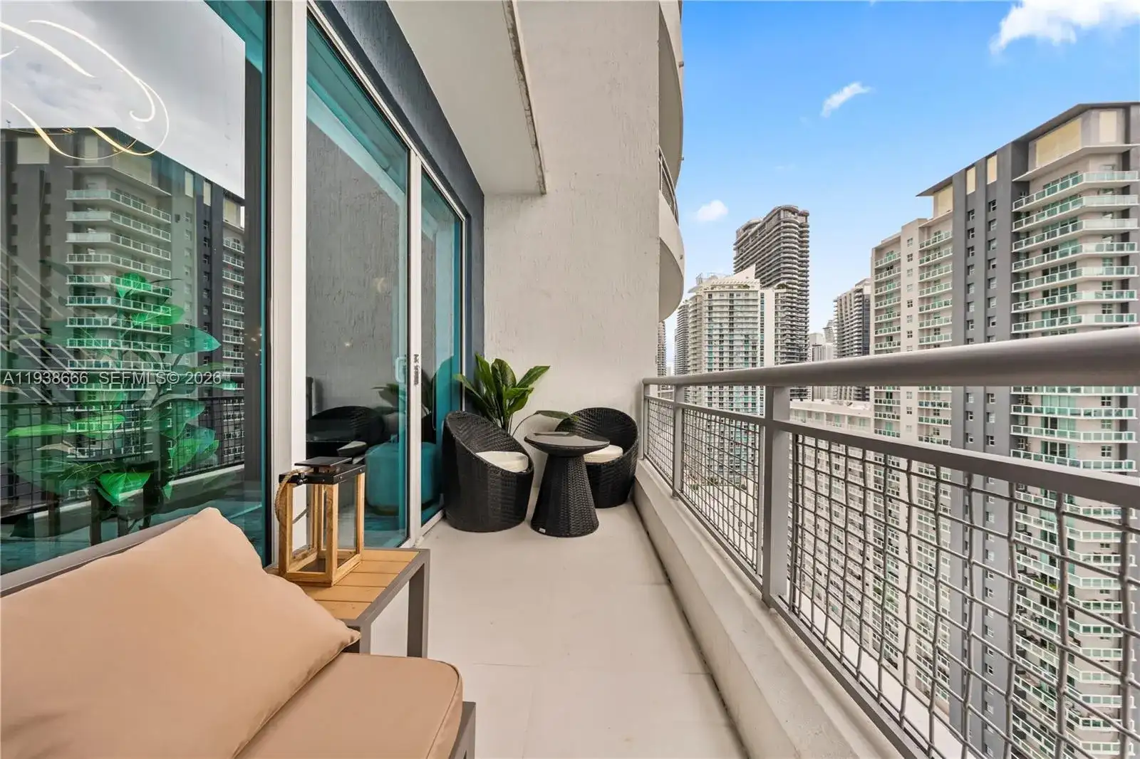 60 SW 13th St # 2422, Miami FL 33130 photo 4
