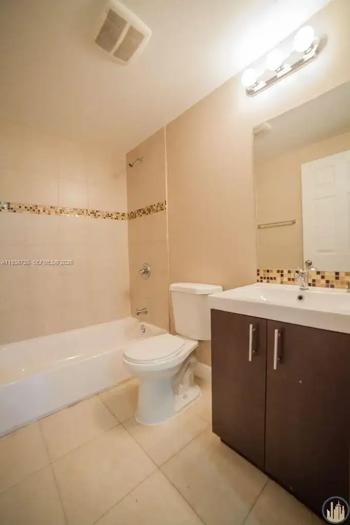 1752 NW 1st St # 2A, Miami FL 33125 photo 3