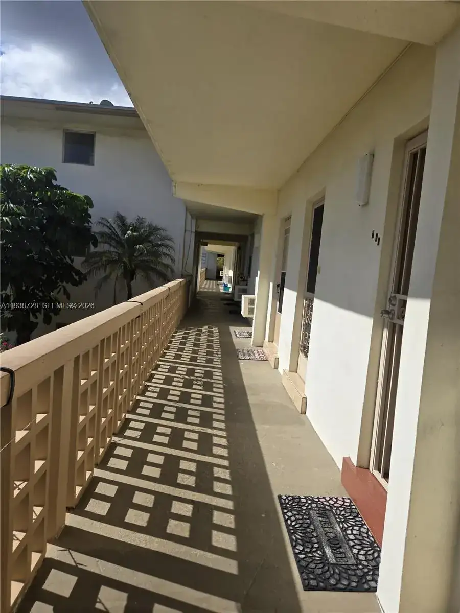16801 NE 13th Ave # 210, Miami FL 33162 photo 2
