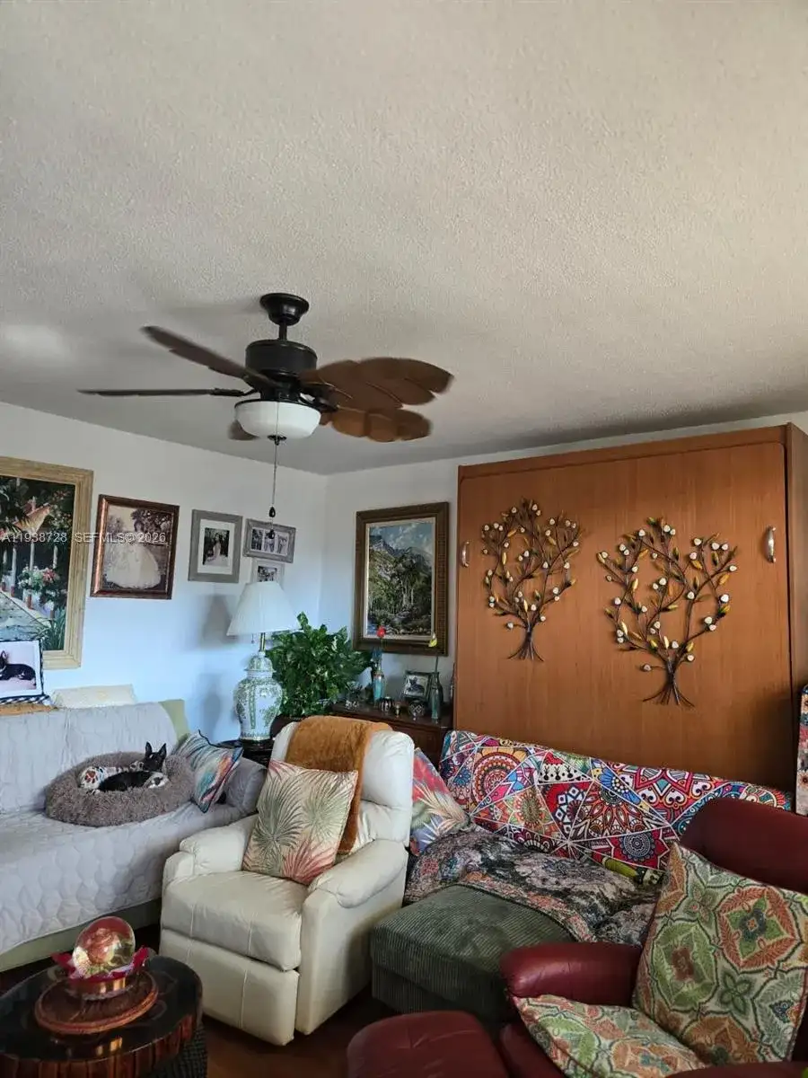 16801 NE 13th Ave # 210, Miami FL 33162 photo 3