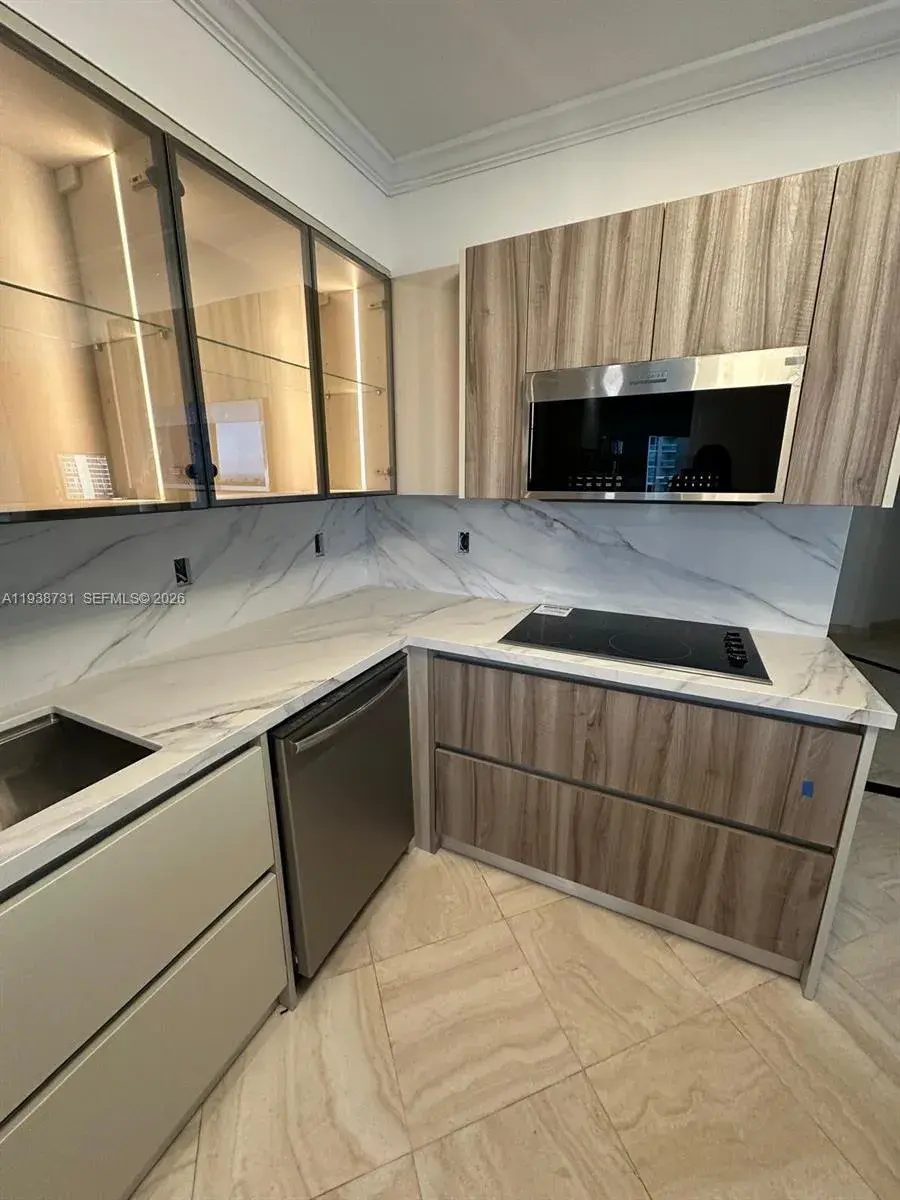 19500 Turnberry Way # 12E, Aventura FL 33180