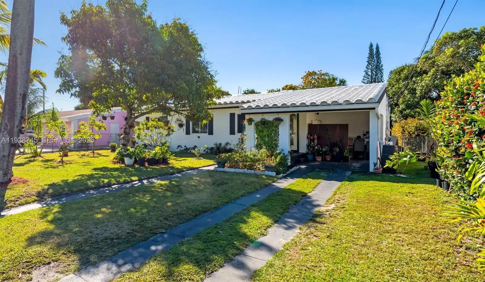 1522 NE 148th St, Miami FL 33161 photo 3