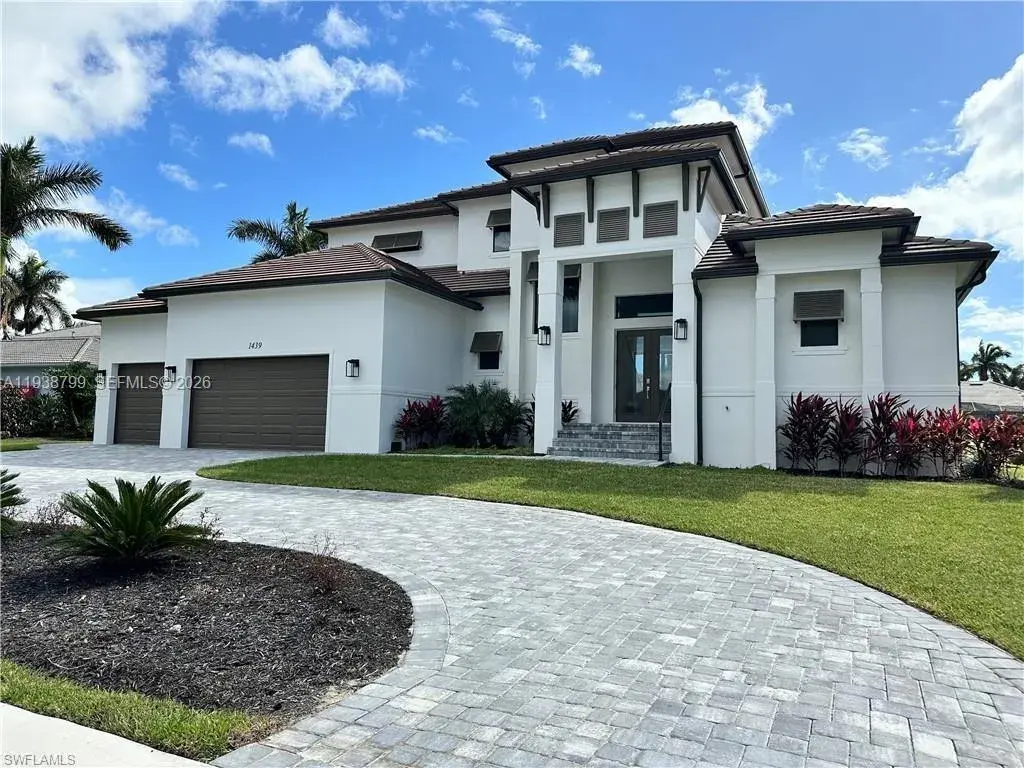 654 Bamboo Ct, Marco Island FL 34145
