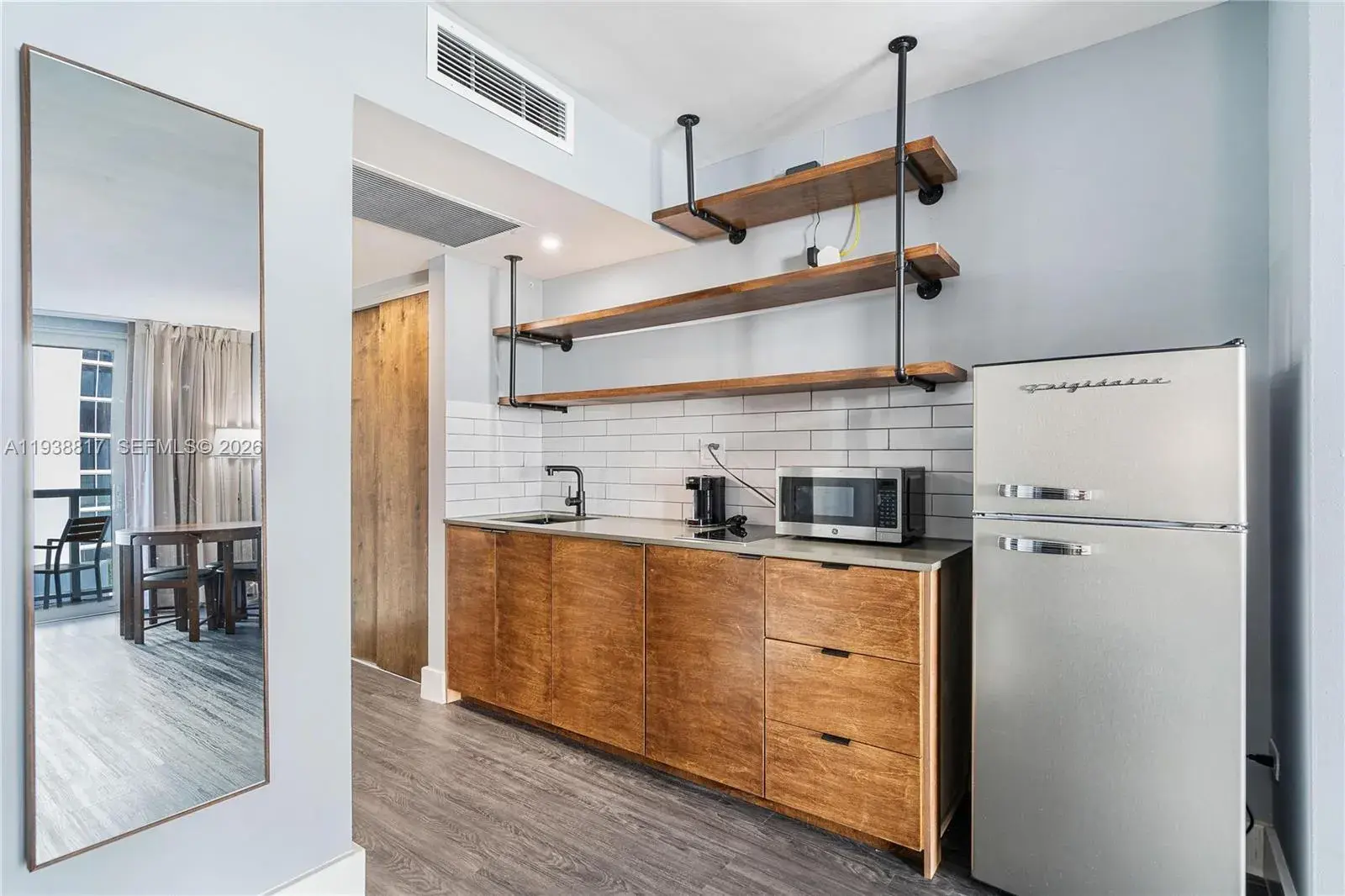 19201 Collins Ave # 324, Sunny Isles Beach FL 33160