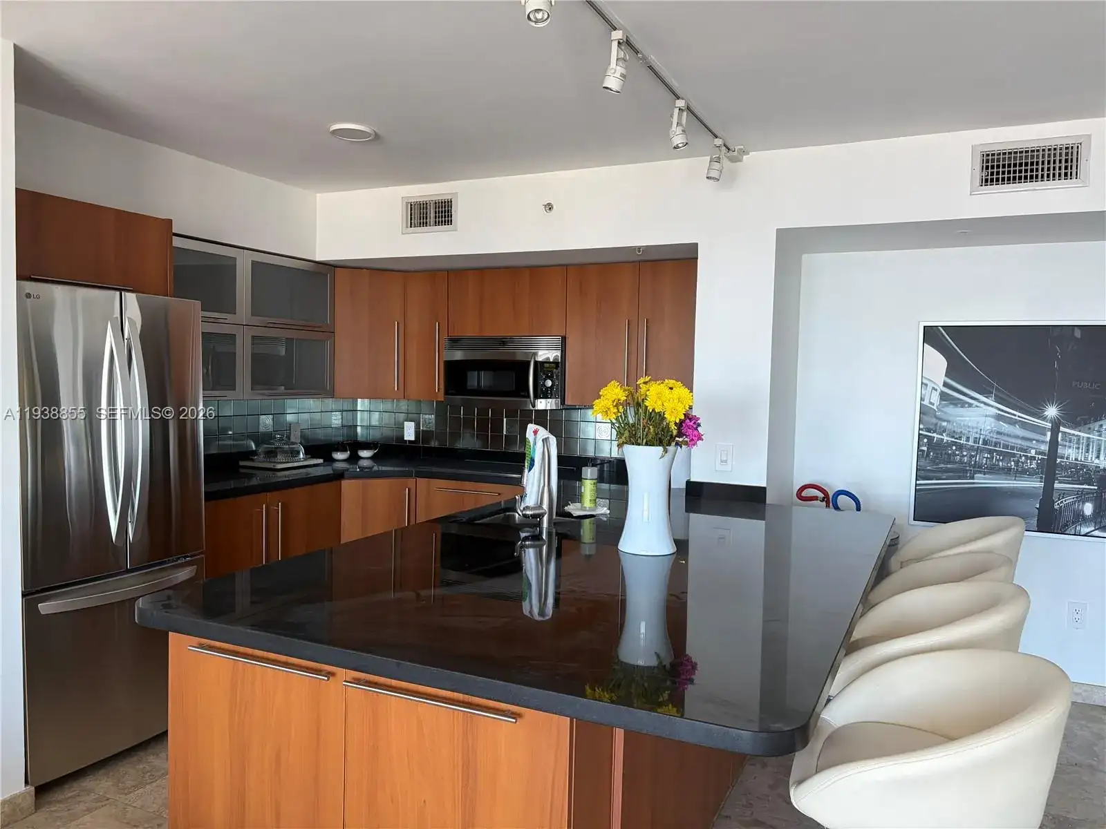 90 Alton Rd # 2, Miami Beach FL 33139 photo 4