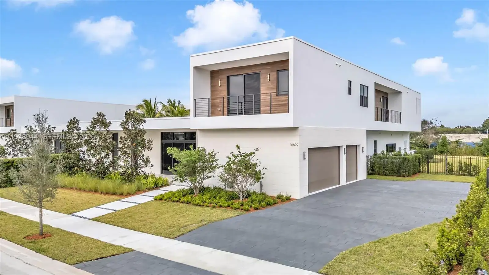 16699 N Botaniko Dr N, Weston FL 33326 photo 5