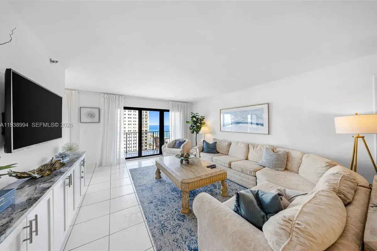 1201 S Ocean Dr # 1903S, Hollywood FL 33019