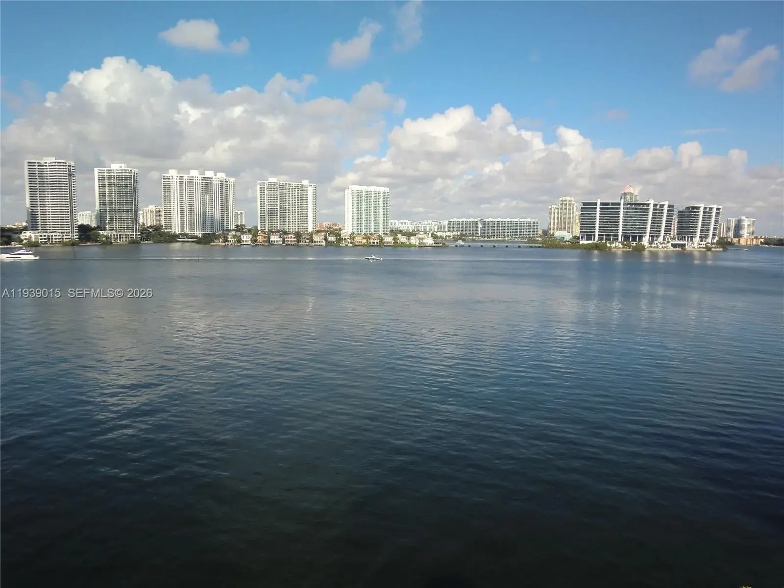 17500 N Bay Rd # S707, Sunny Isles Beach FL 33160