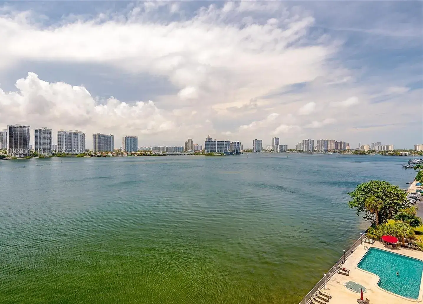 17500 N Bay Rd # S707, Sunny Isles Beach FL 33160