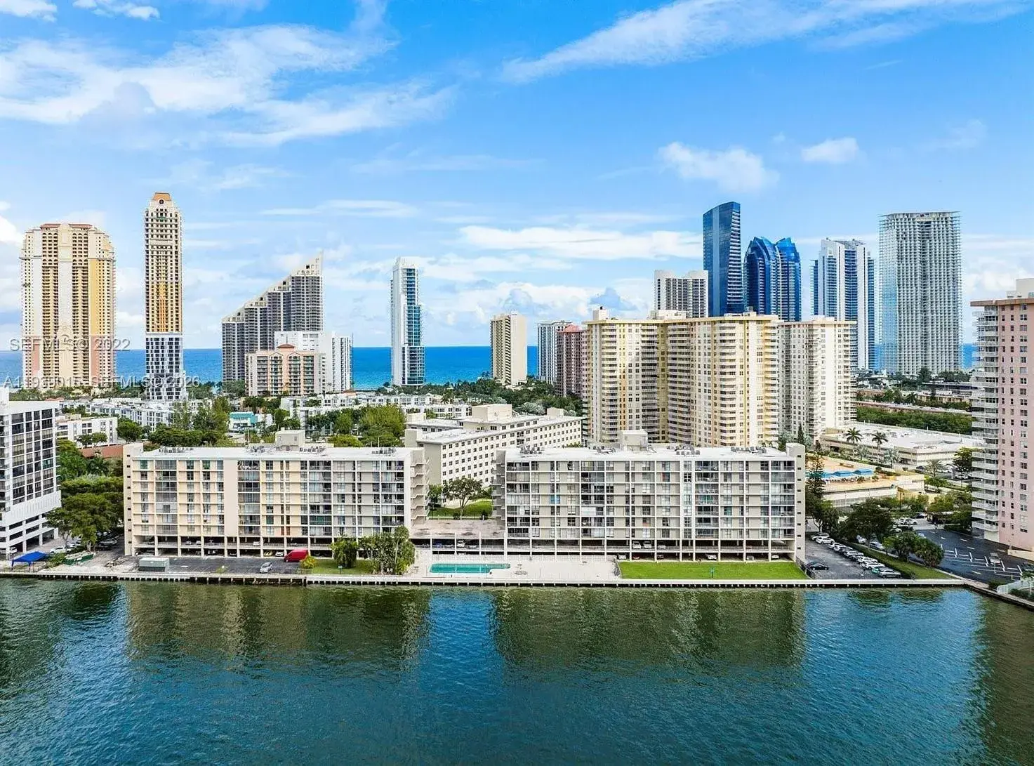 17500 N Bay Rd # S707, Sunny Isles Beach FL 33160